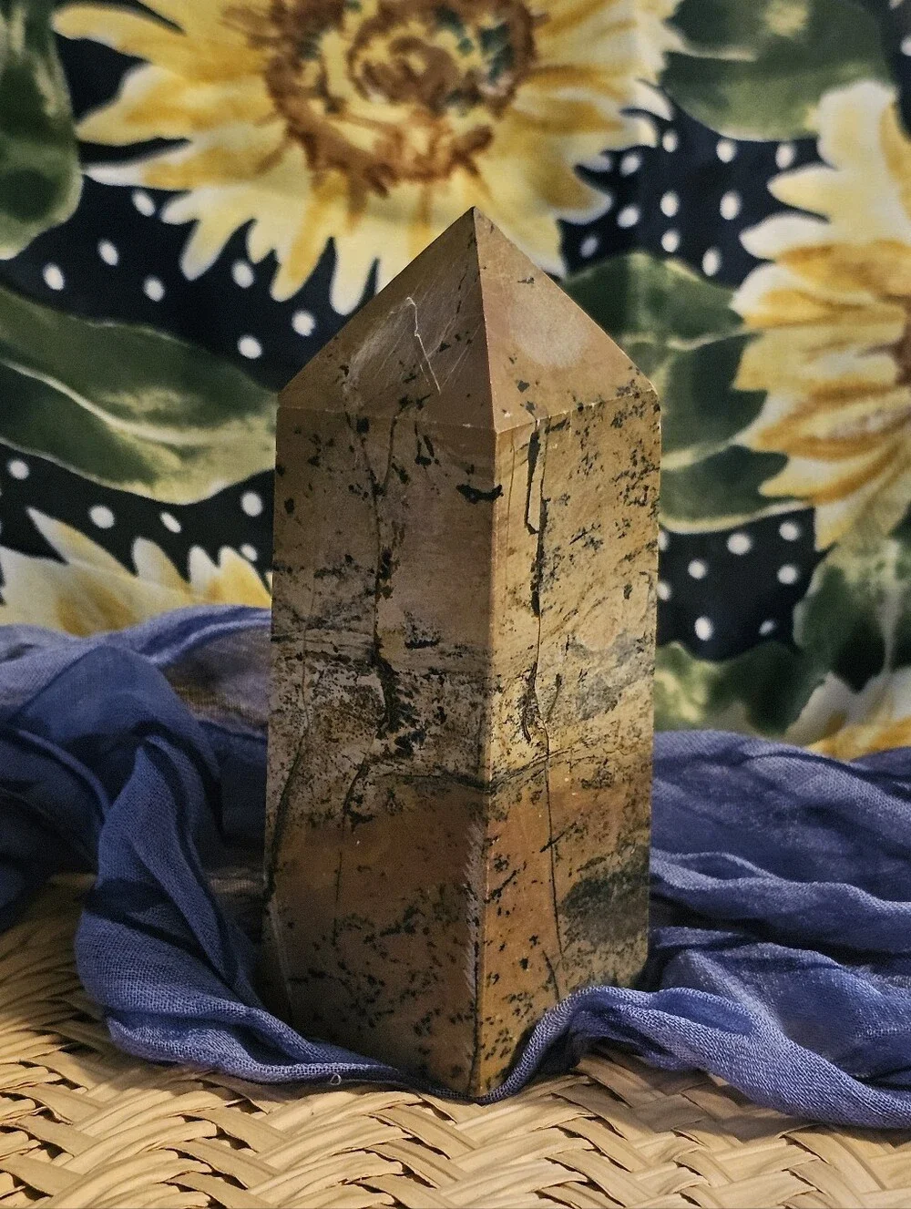 AAA-Grade Natural Picture Jasper Chunky Tower Dendritic Details Beautiful Decor